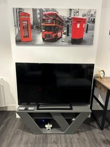 Stunning Flat With Parking Free Near Sutton Station Daire Cheam Dış mekan fotoğraf