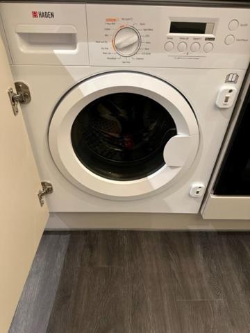 Stunning Flat With Parking Free Near Sutton Station Daire Cheam Dış mekan fotoğraf